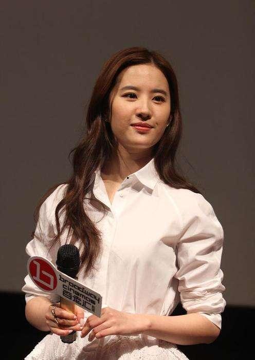 吃瓜八卦娱乐圈刘亦菲,娱乐圈的瓜田仙子，美貌与实力并存